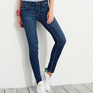 Hollister Low-Rise Super Skinny Blue Jeans Size 3S
